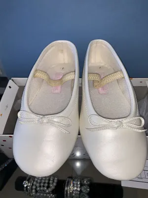 7 toddler Ivory Shoes