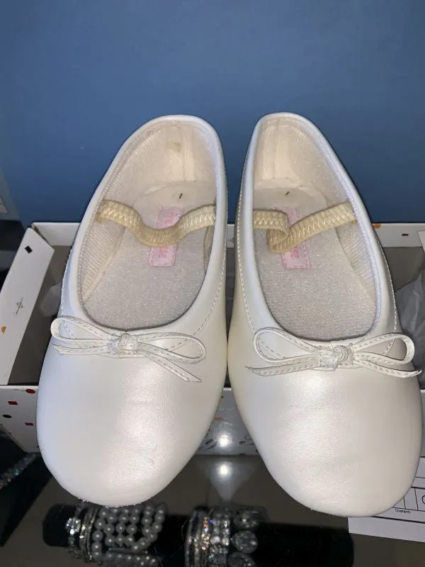 7 toddler Ivory Shoes