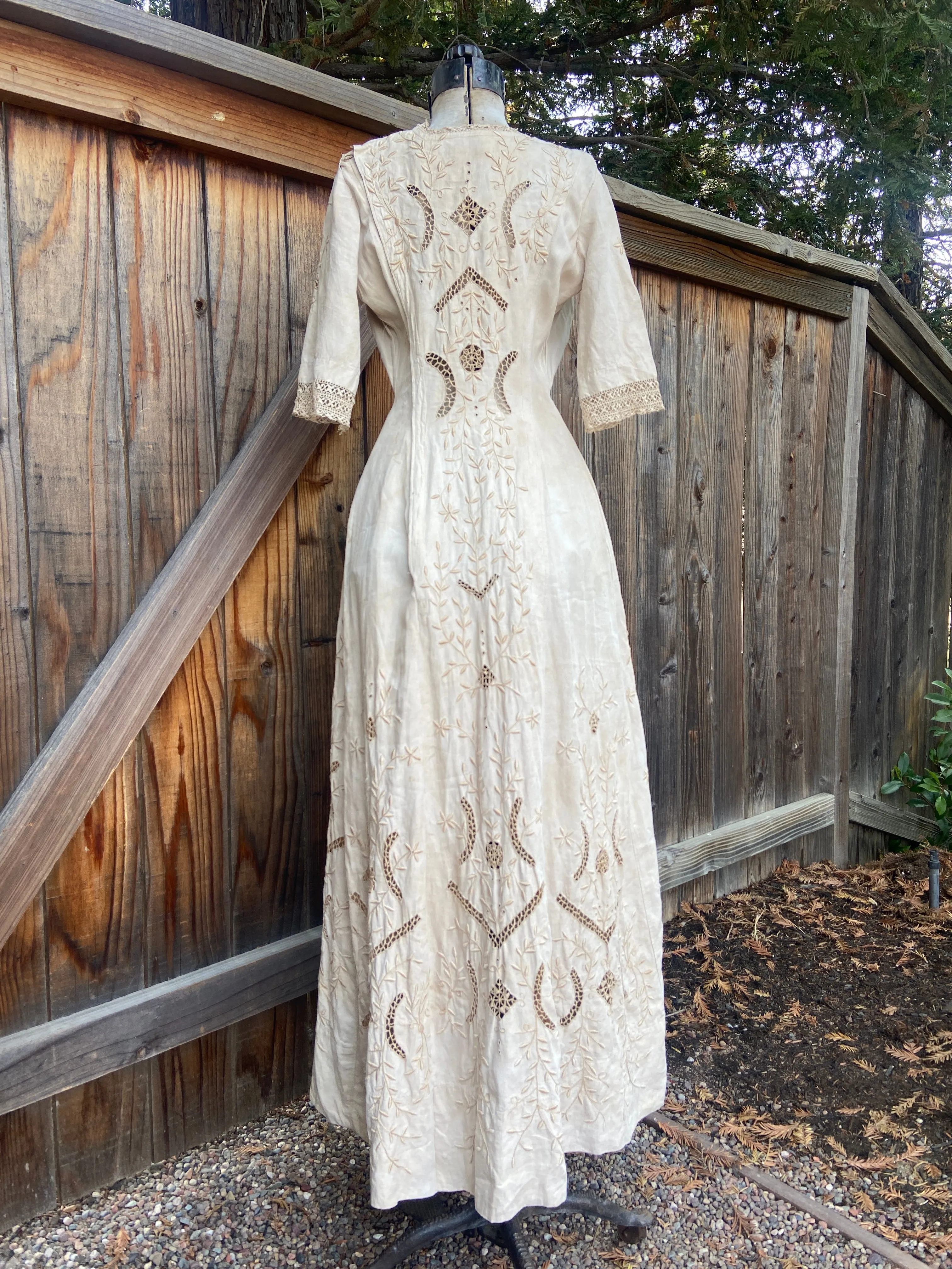Antique Edwardian Ecru Linen Embroidered Dress