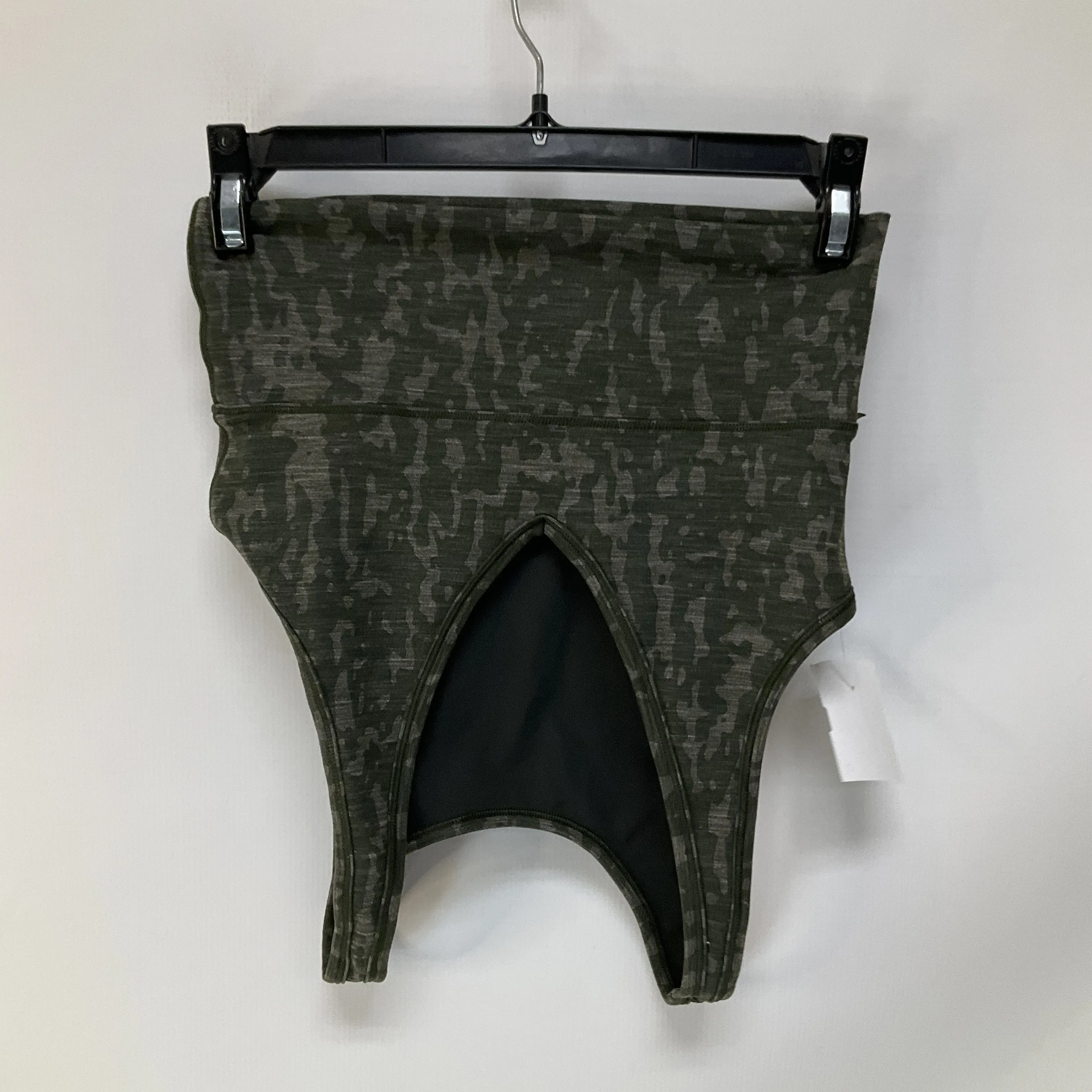 Athletic Tank Top By Lululemon  Size: 2