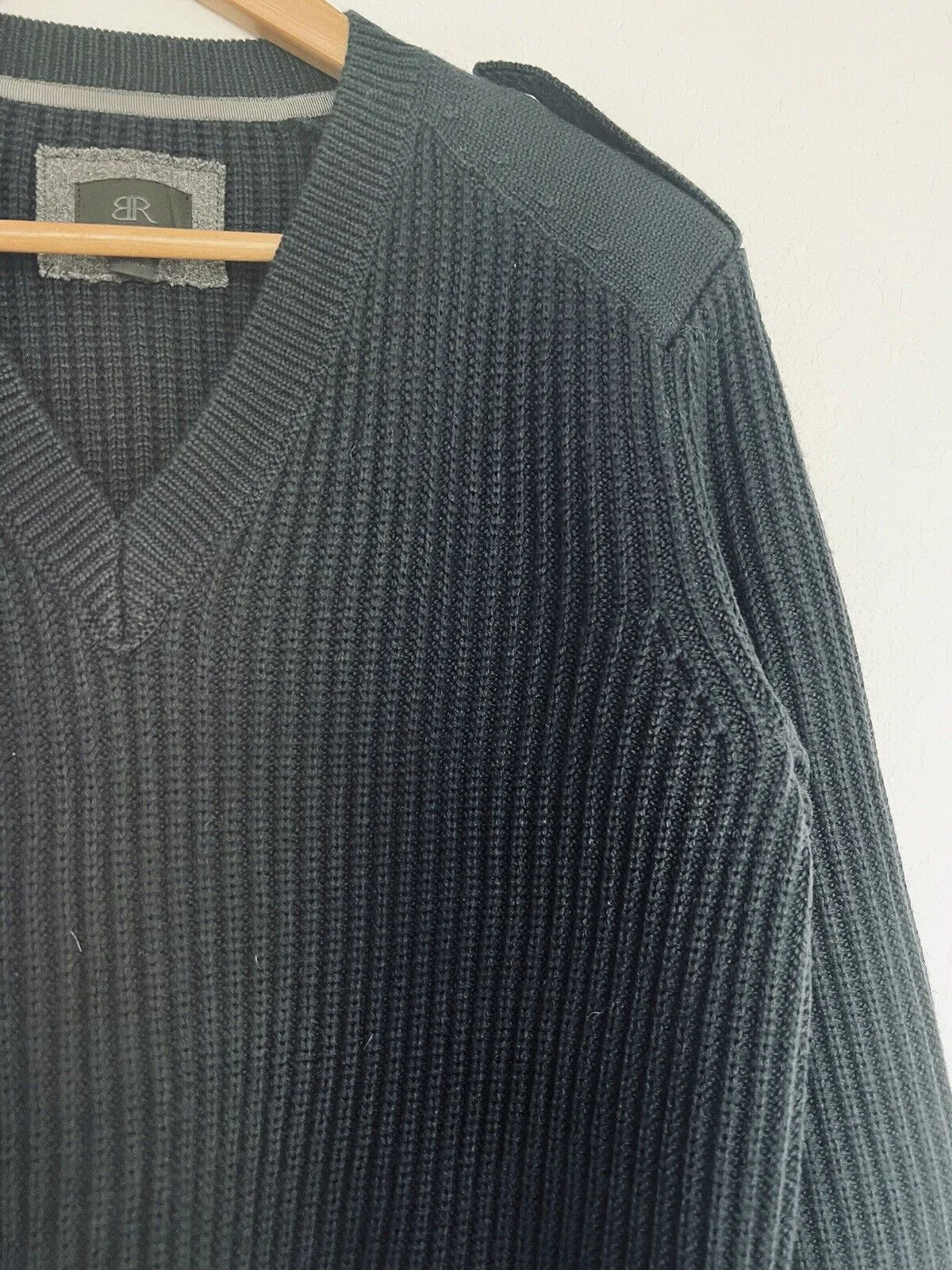 Banana Republic Navy Blue Merino Wool Sweater Sz S V-Neck Shoulder Botton Detail