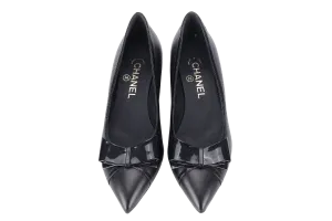 CHANEL BLACK LEATHER BOW CC PUMPS SIZE 36C WITH DUST COVER AND BOX