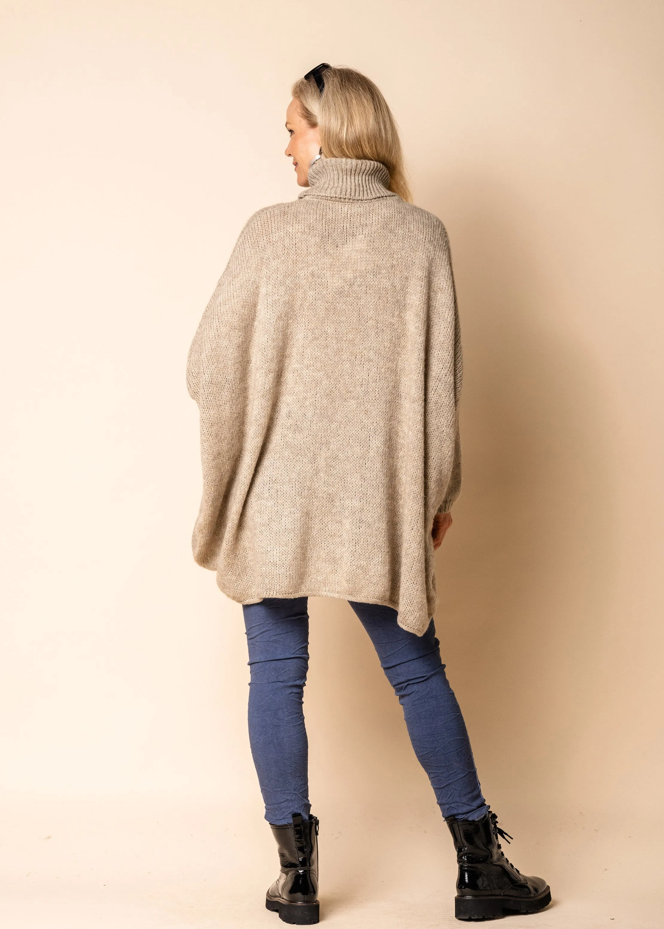 Dijana Knit in Latte