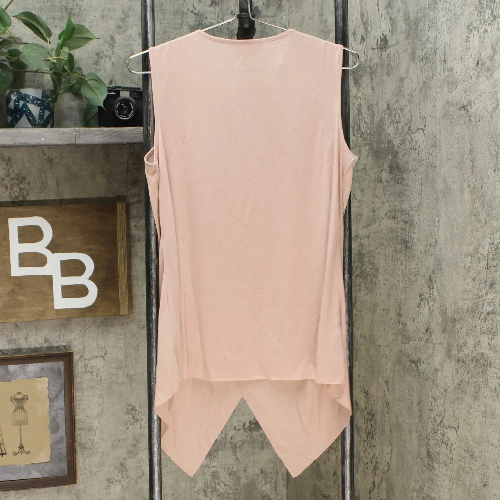 G by Giuliana Women's Asymmetric Hem Tank Top