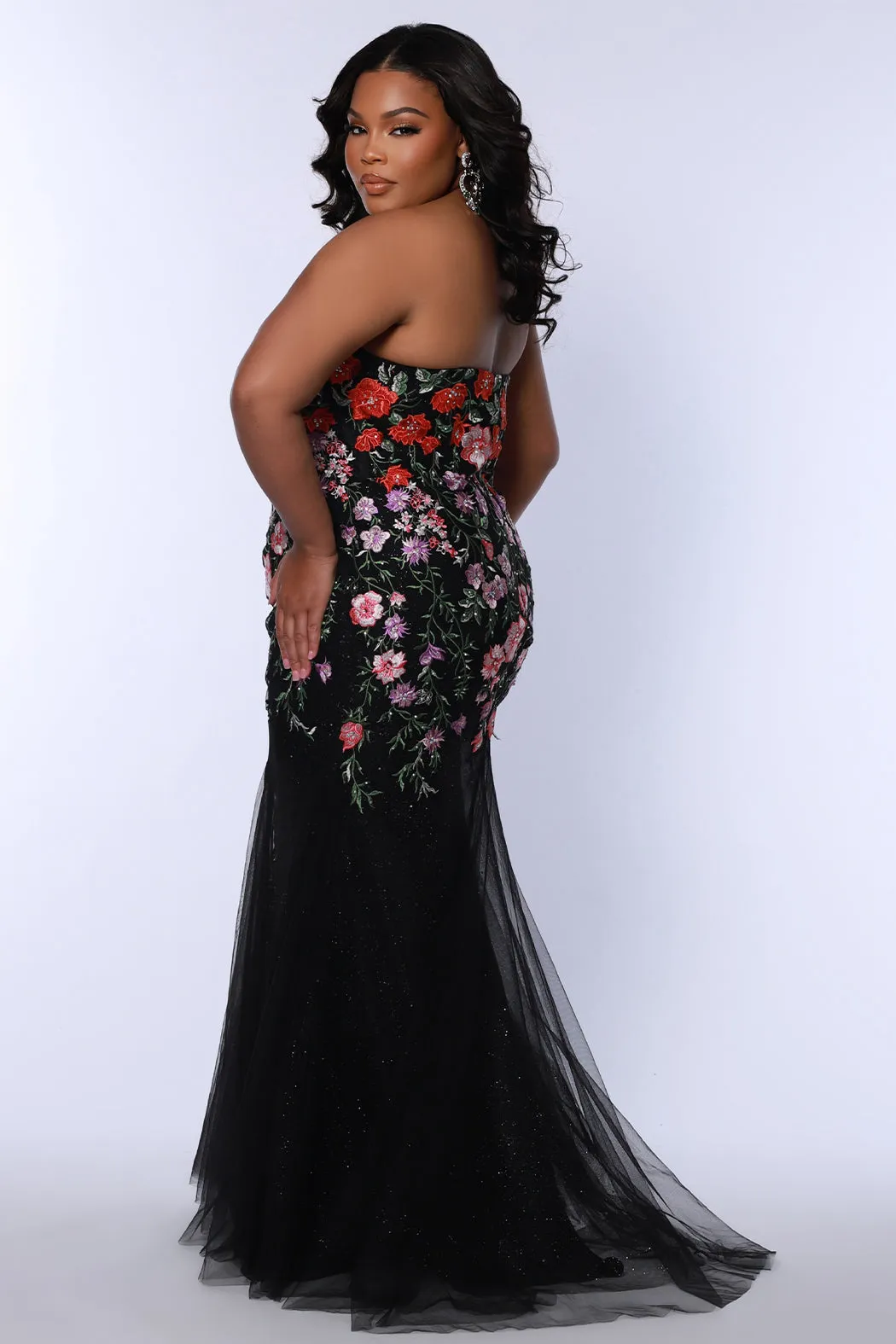 Garden Treasure Fitted Black Floral Formal Dress