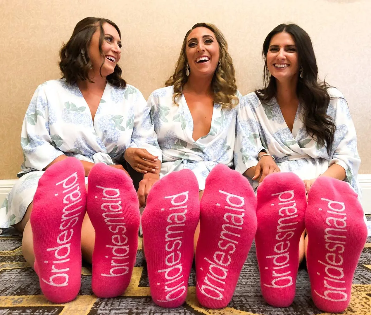 I am beautiful - bridesmaid bright pink low-cut socks