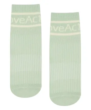 Low Crew Non Slip Grip Socks - Foundation Mint