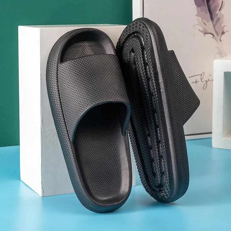 Men's and Women's Same EVA Slippers Summer Home Bathroom Non-slip Couple Thick-soled Slippers Stepp on Shit Flip Flops Men's Outdoor Slippers