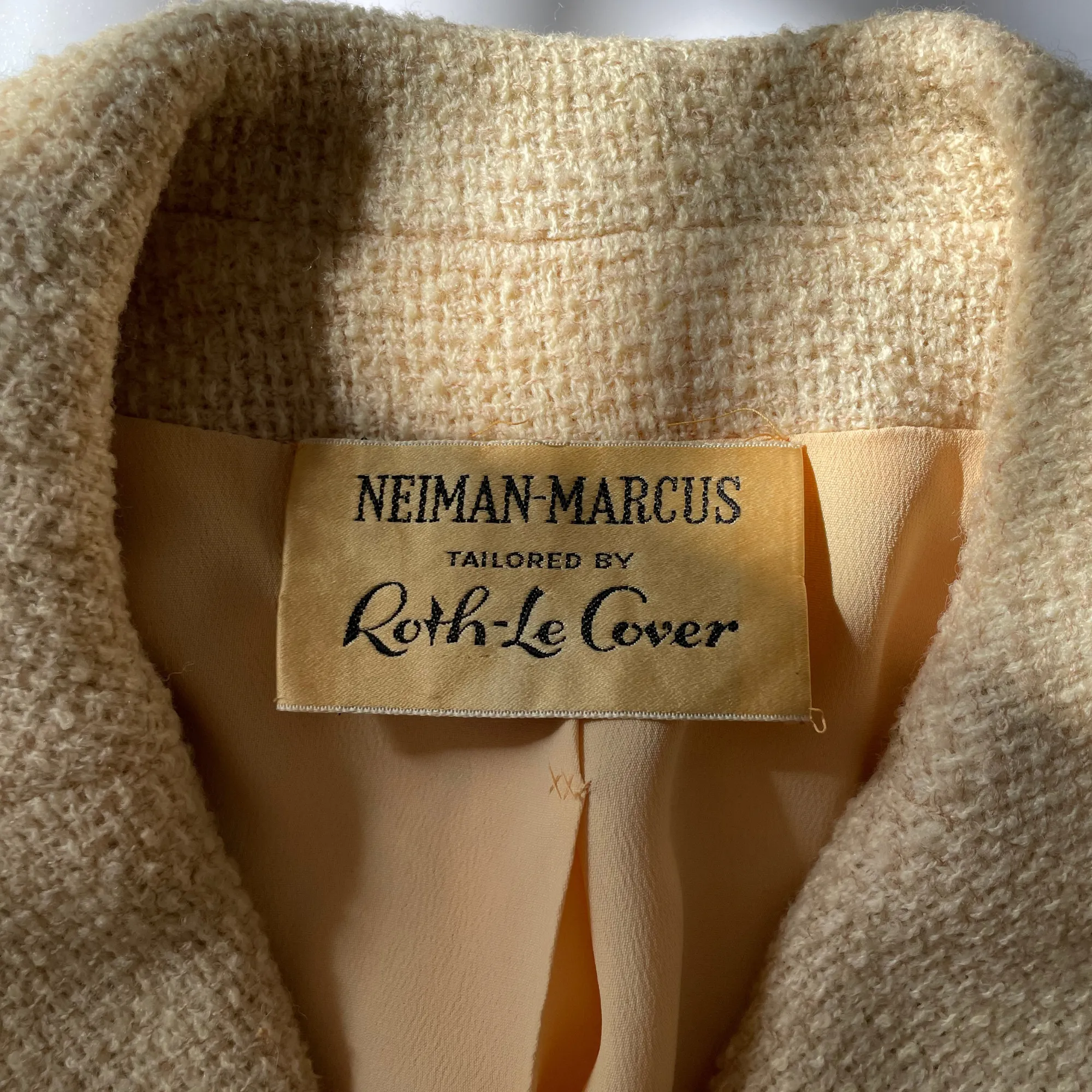 Neiman Marcus Roth Le-Cover 2 Piece Wool Set