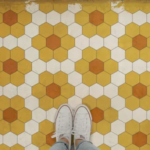 Pattern 02 "Pushing Up Daisies" Vinyl Floorcloth - Spicher & Co.