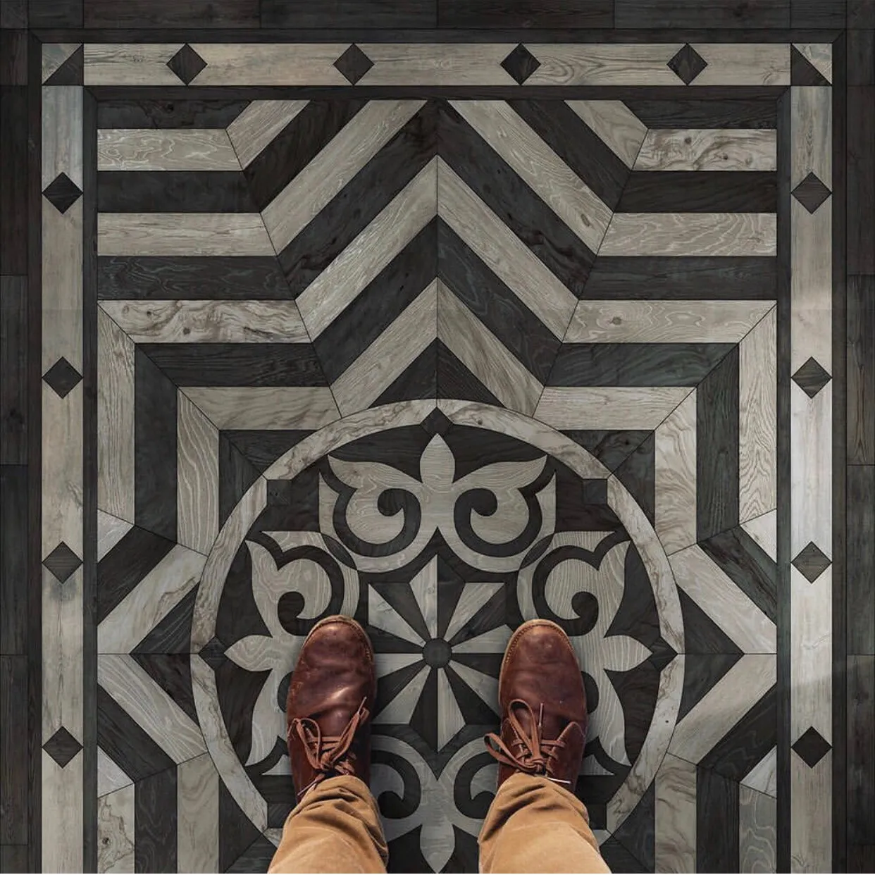 Wood Artisanry Caledonian "Expect a Masterpiece" Vinyl Floorcloth - Spicher & Co.
