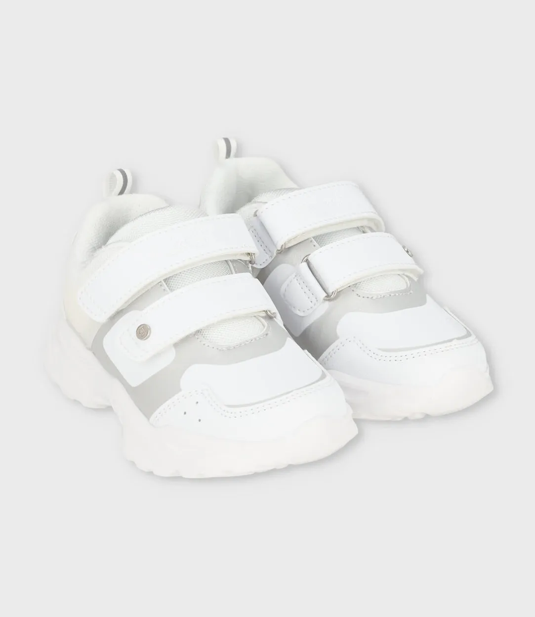Zapatilla niño básica